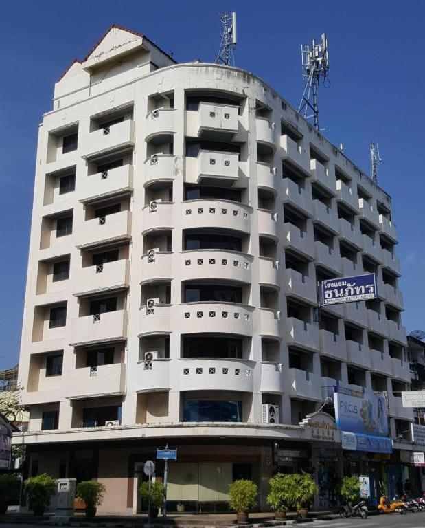 Tanaphat Hatyai Hotel Хат Яй Екстериор снимка