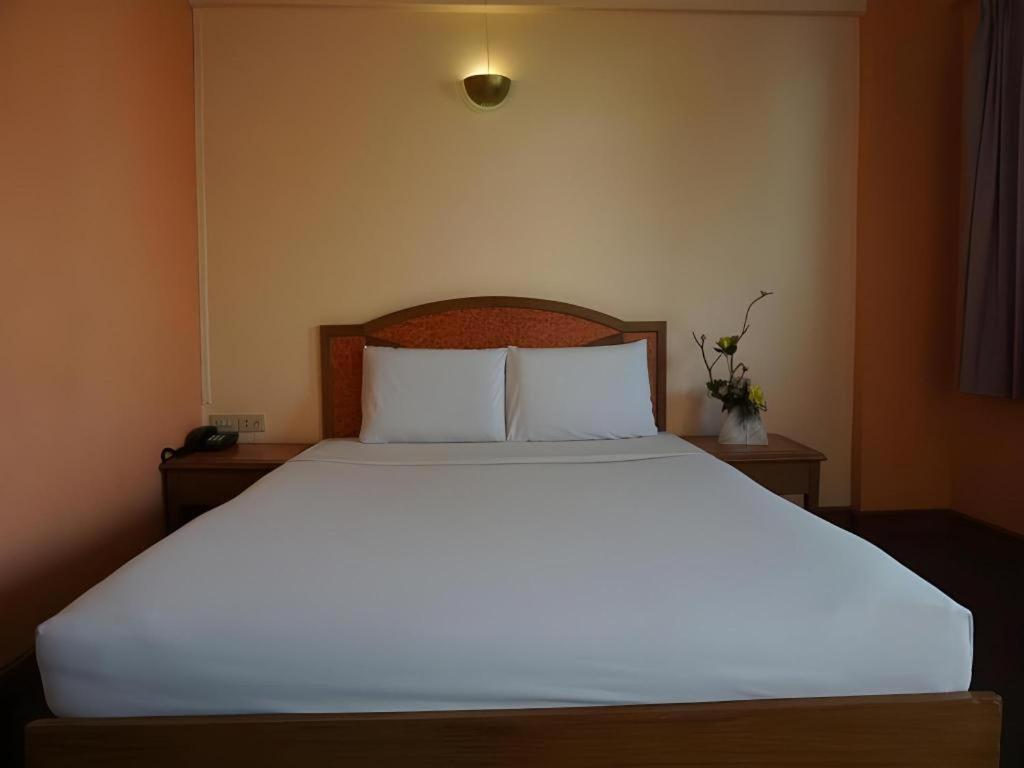 Tanaphat Hatyai Hotel Хат Яй Екстериор снимка