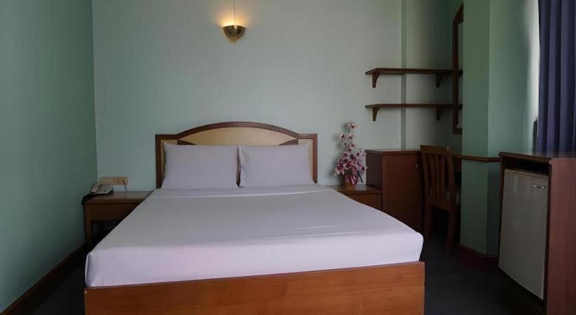 Tanaphat Hatyai Hotel Хат Яй Екстериор снимка