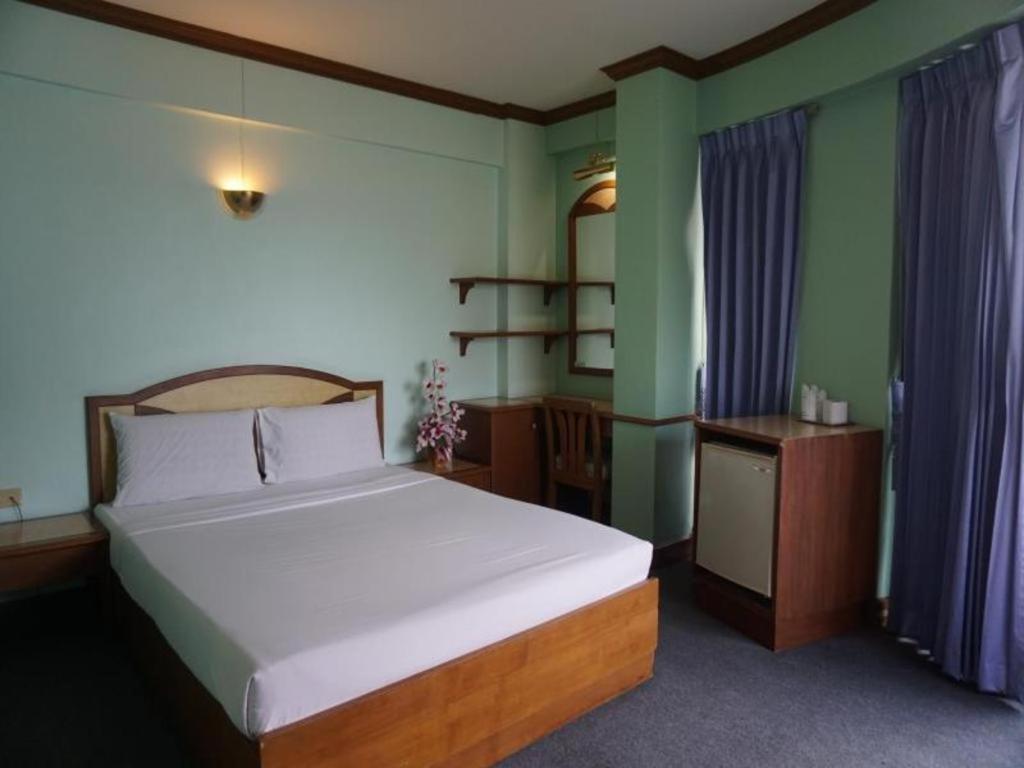 Tanaphat Hatyai Hotel Хат Яй Екстериор снимка